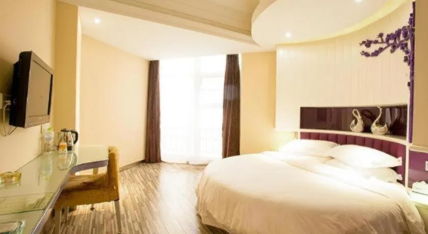 Bed in City Comfort Inn Wuhan Ikea