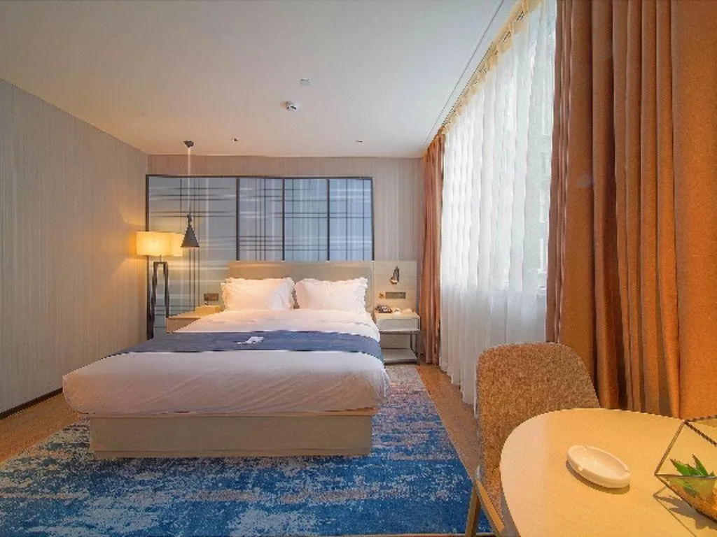 Bed in Echarm Hotel Guangzhou Changlong Shiqiao Metro Station