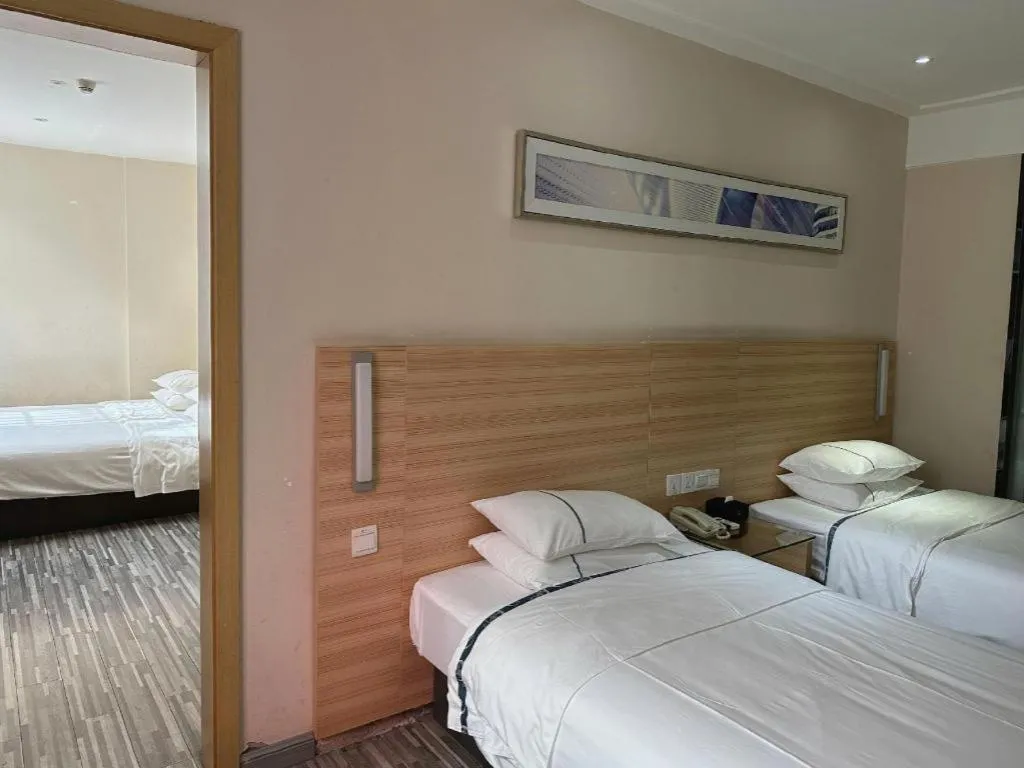 Bed in City Comfort Inn Guangzhou Tianhe District Tangxia Exhibition Center