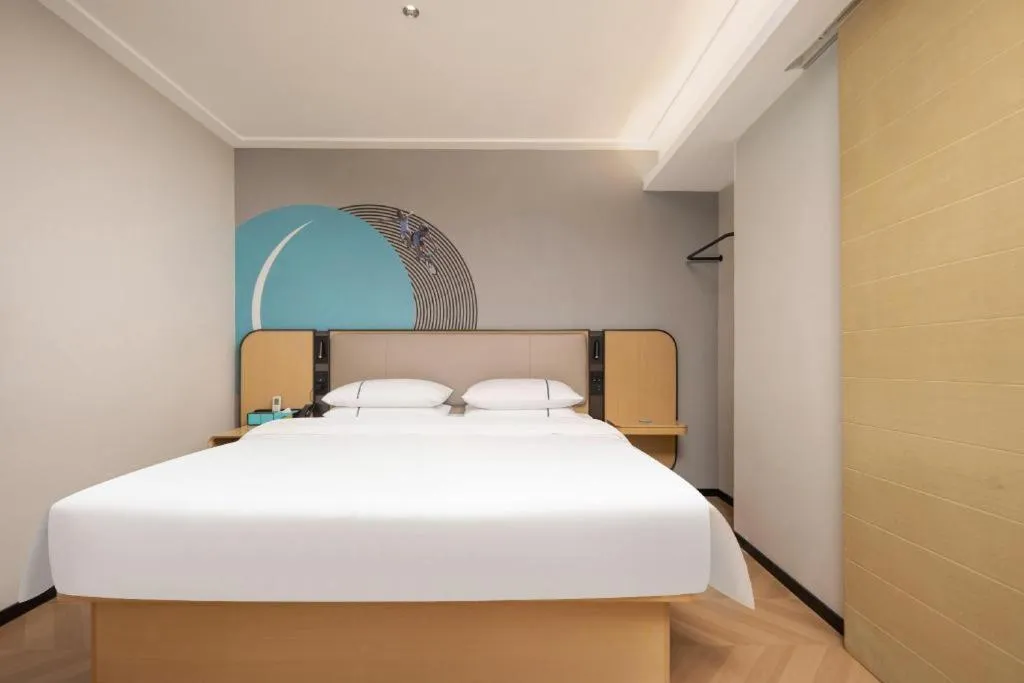 Bed in City Comfort Inn Wuhan Jinyinhu Garden Expo Park