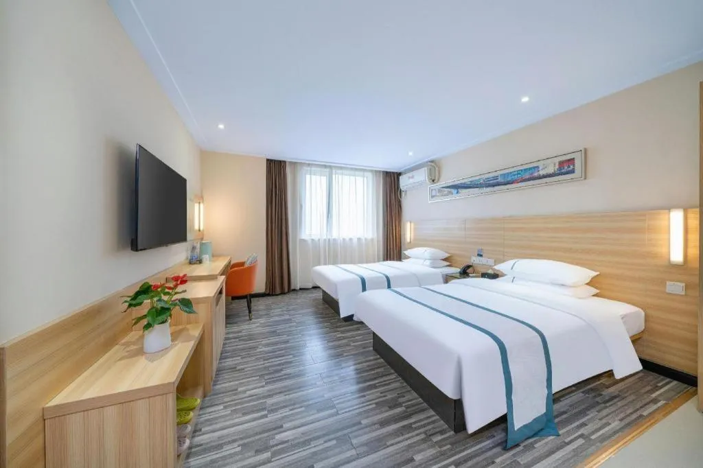 Bed in City Comfort Inn Wuhan Jinyinhu Garden Expo Park