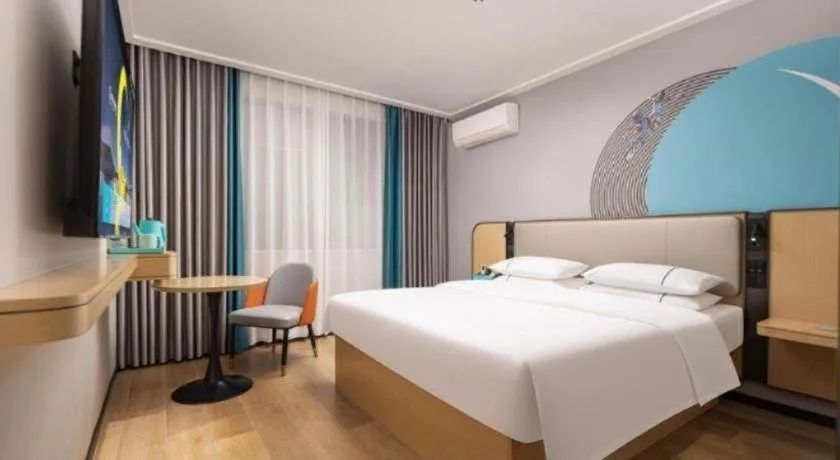 Bed in City Comfort Inn Wuhan Jinyinhu Garden Expo Park