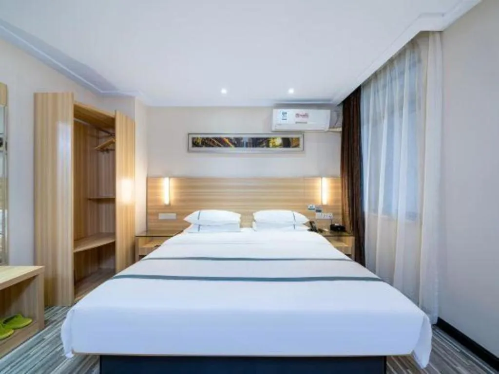 Bed in City Comfort Inn Wuhan Jinyinhu Garden Expo Park