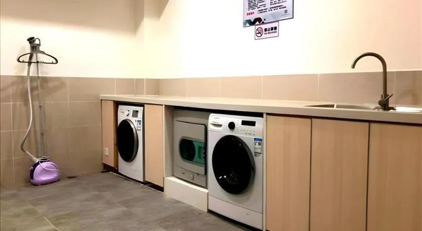 Borrman Hotel Zhanjiang Shimao Building High-speed Railway Station