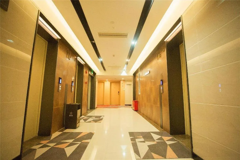 Borrman Hotel Puning International Commodity City Wantaihui