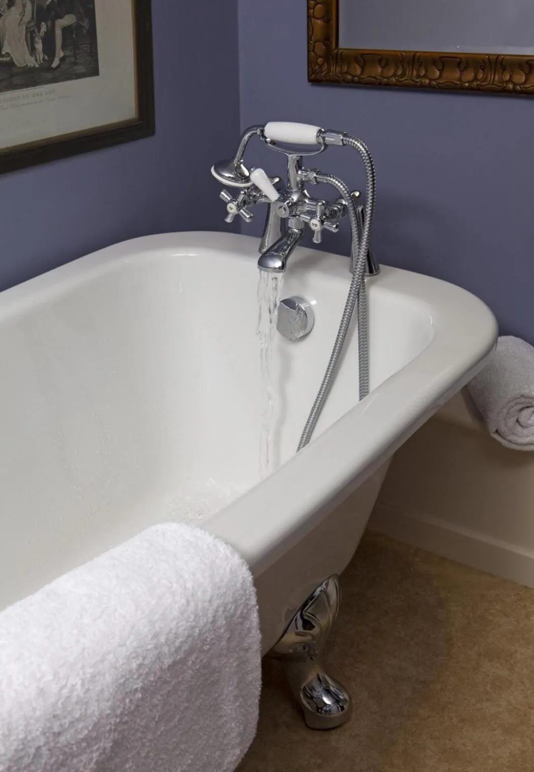 Bathroom in The Moonraker Hotel