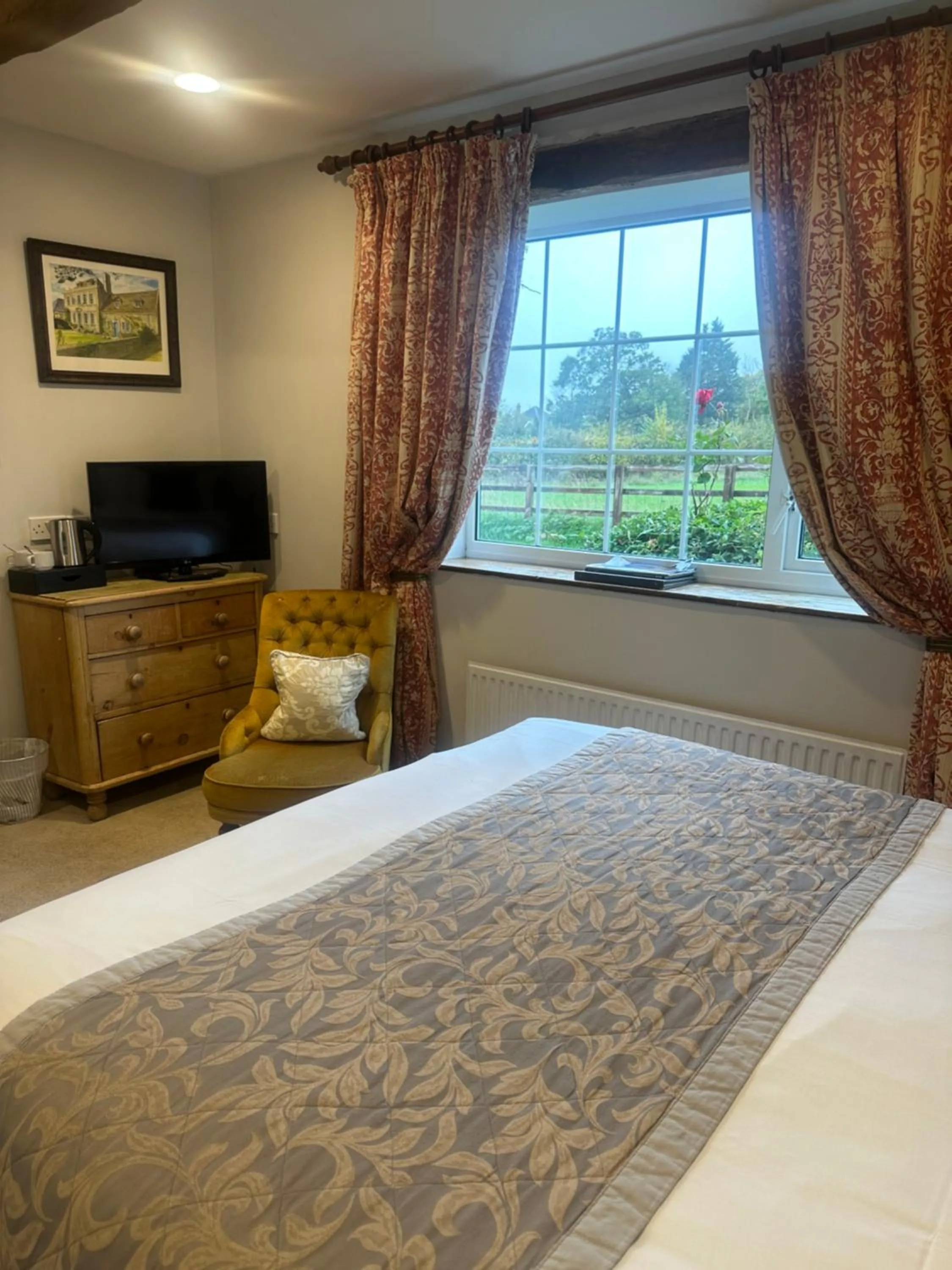 Bed in The Moonraker Hotel