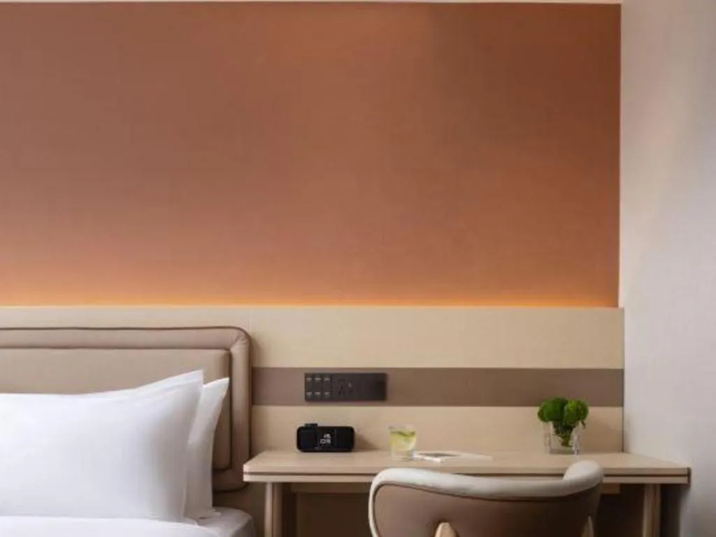 Bed in Immersing Hotel Guilin Two Rivers and Four Lakes Dongxi Alley