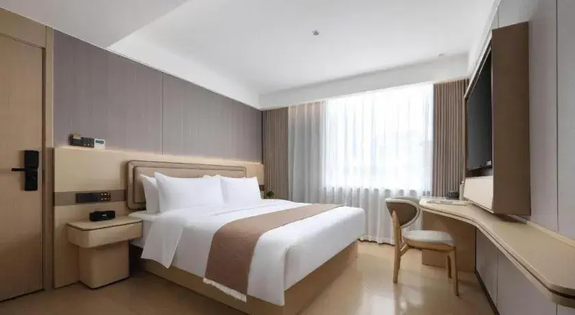 Bed in Immersing Hotel Guilin Two Rivers and Four Lakes Dongxi Alley Bed in Immersing Hotel Guilin Two Rivers and Four Lakes Dongxi Alley