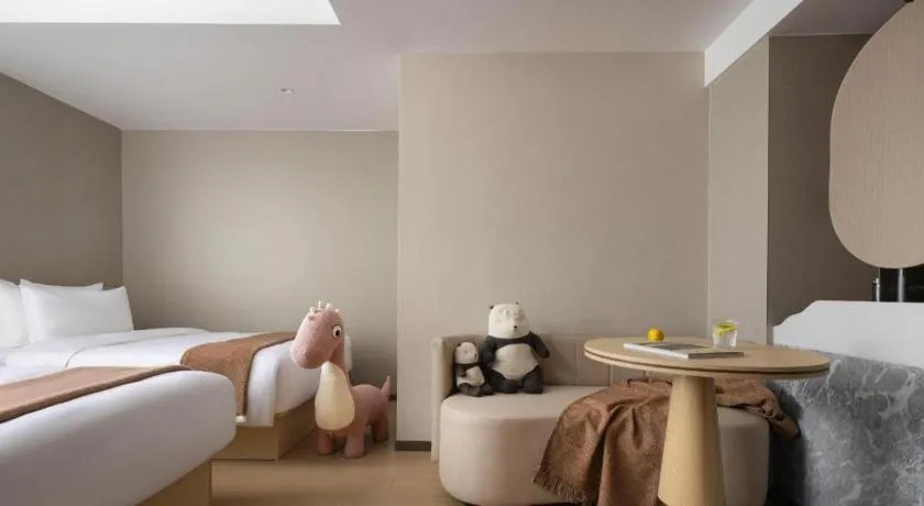 Bed in Immersing Hotel Guilin Two Rivers and Four Lakes Dongxi Alley