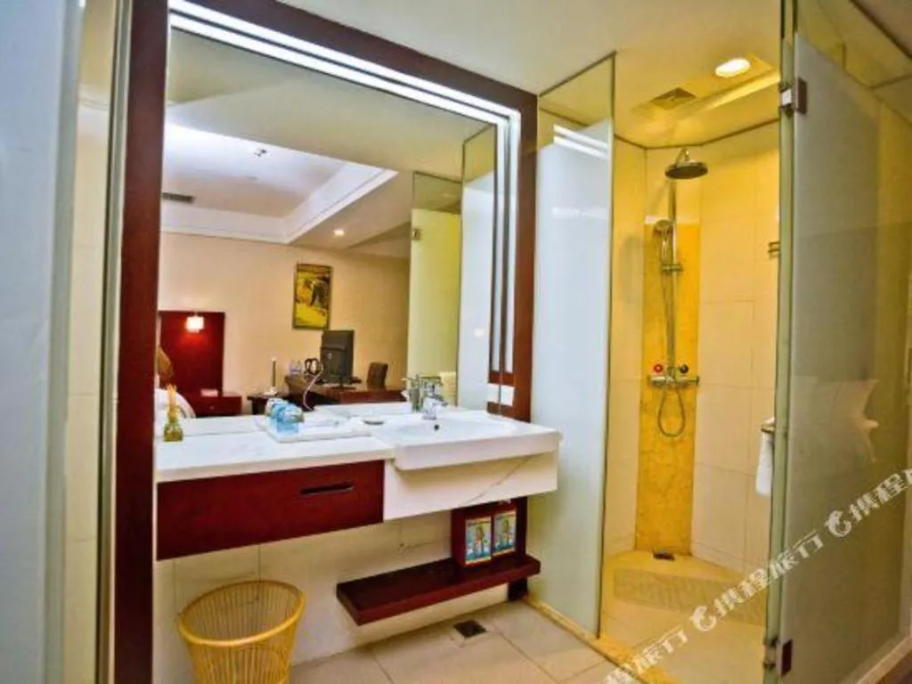 Borrman Hotel Guangzhou Changlong Shiqiao Metro Station