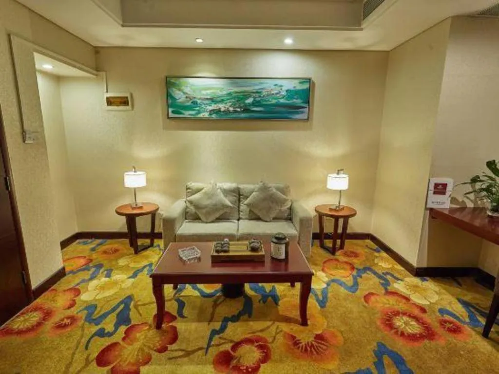 Borrman Hotel Guangzhou Changlong Shiqiao Metro Station