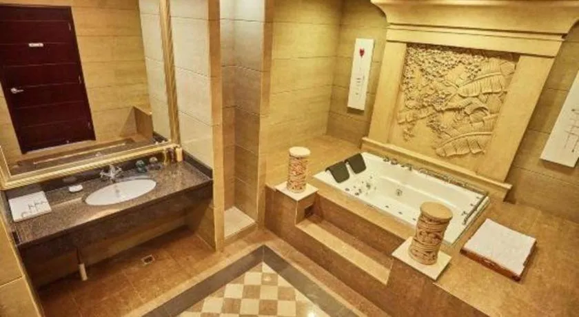 Borrman Hotel Guangzhou Changlong Shiqiao Metro Station