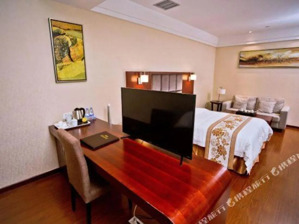 Borrman Hotel Guangzhou Changlong Shiqiao Metro Station