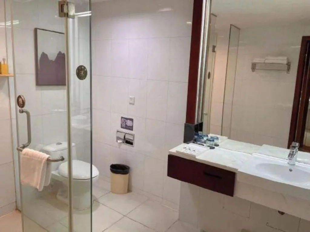 Borrman Hotel Guangzhou Changlong Shiqiao Metro Station