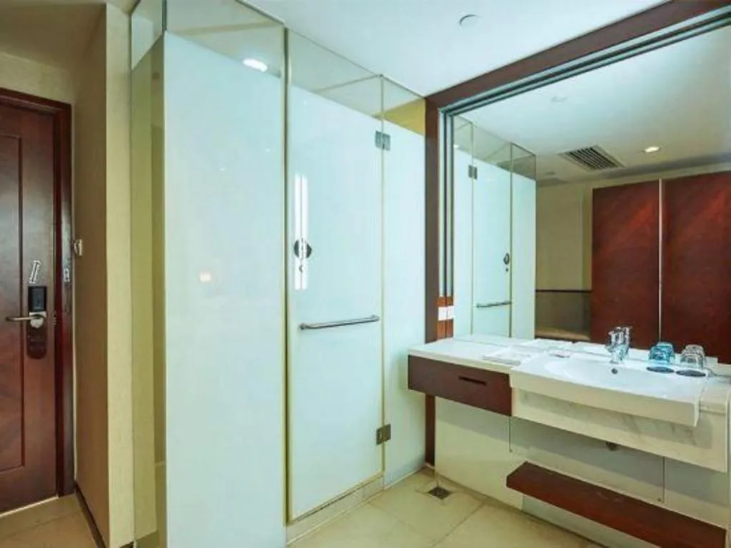 Borrman Hotel Guangzhou Changlong Shiqiao Metro Station