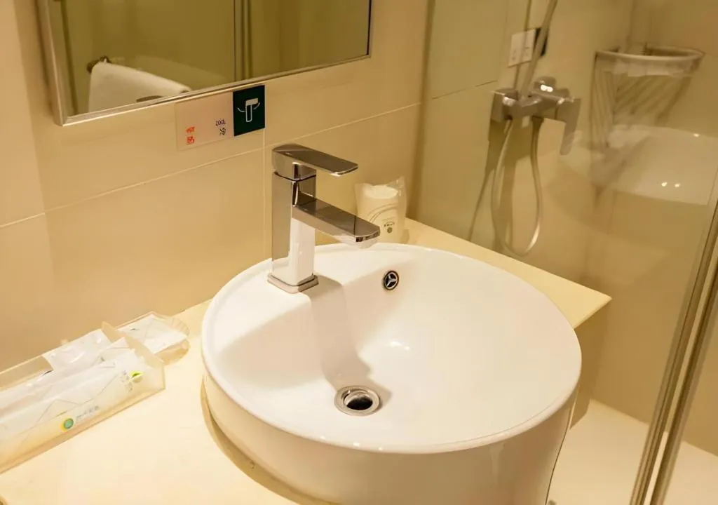 City Comfort Inn Wuhan Children's Hospital Xianggang Road Metro Station