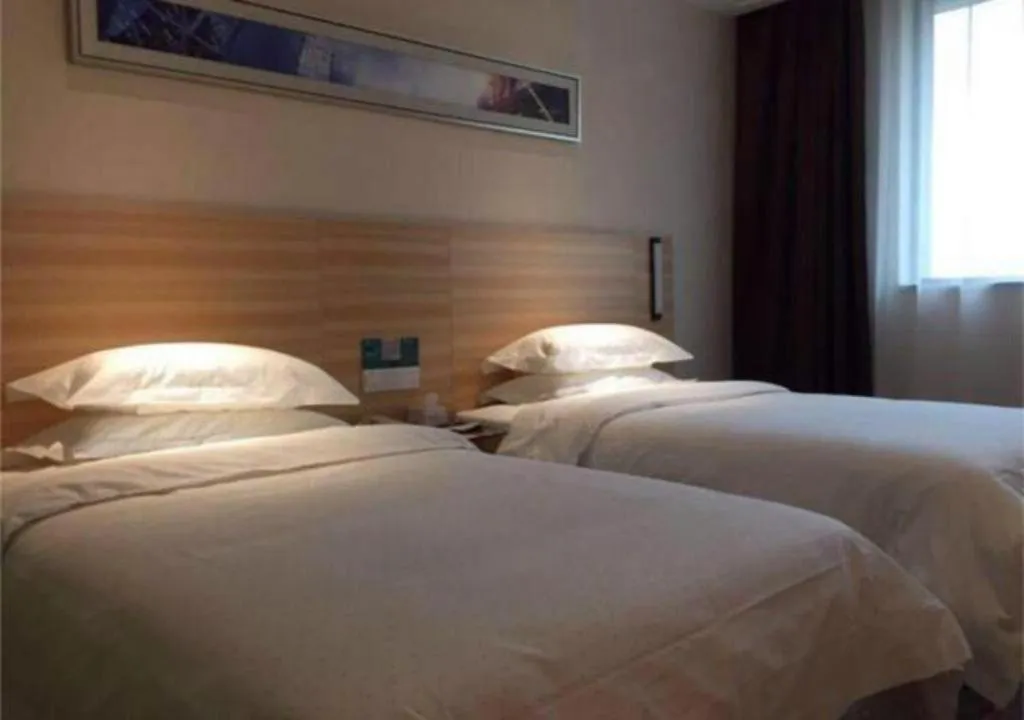Bed in Jtour Inn Huanggang Hongan Lieshi Lingyuan