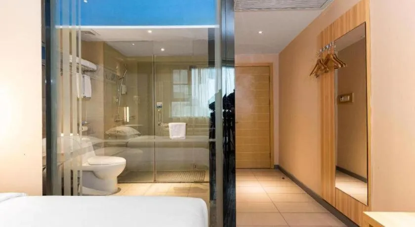 Bed in Jtour Inn Huanggang Hongan Lieshi Lingyuan