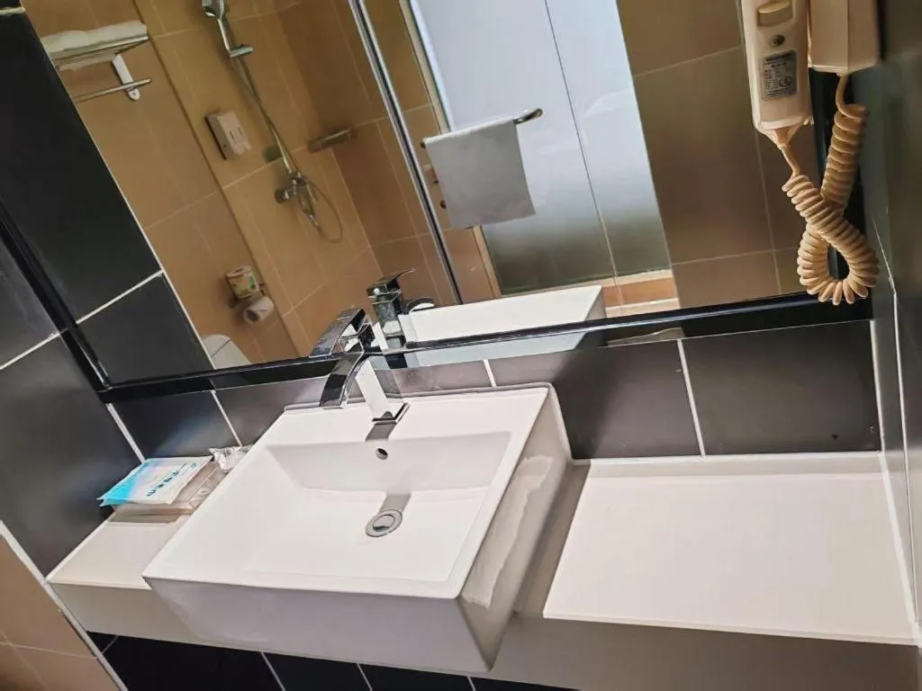 JTOUR Inn Maoming Gaozhou Guabangling Park