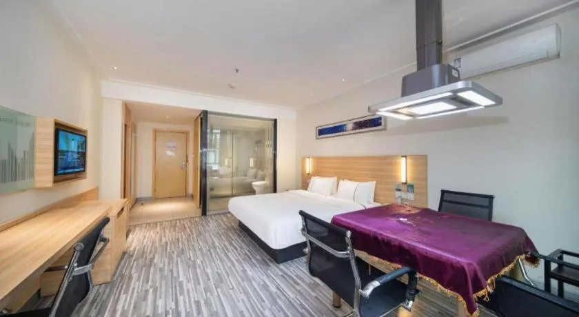 Bed in City Comfort Inn Wuhan East Lake Scenic Area Happy Valley