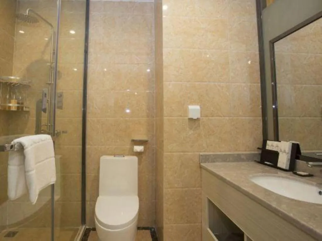 Borrman Hotel Fangchenggang High-speed Railway North Station Crystal International