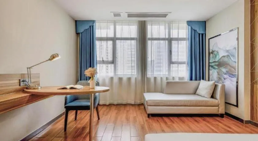 Borrman Hotel Fangchenggang High-speed Railway North Station Crystal International