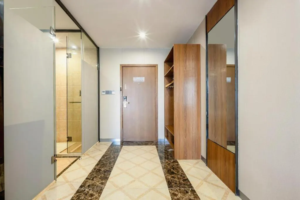 Borrman Hotel Fangchenggang High-speed Railway North Station Crystal International