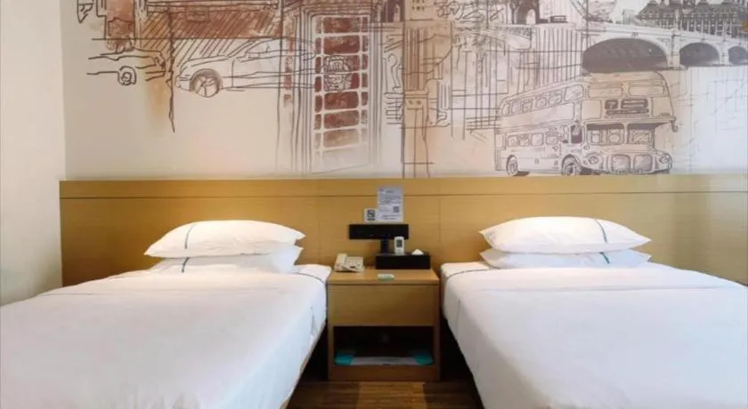 Bed in City Comfort Inn Wuhan Jiqing Street Dazhi Road Metro Station