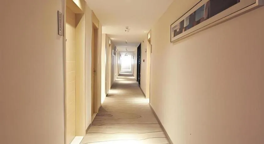 City Comfort Inn Wuhan Jiqing Street Dazhi Road Metro Station