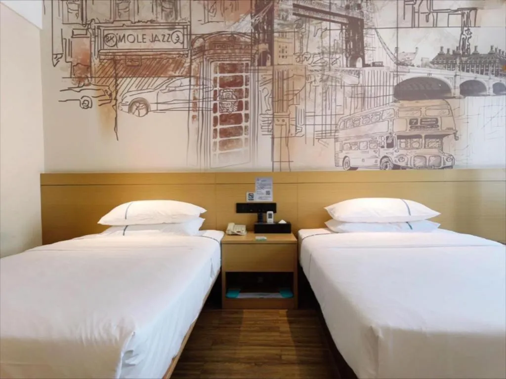 Bed in City Comfort Inn Wuhan Jiqing Street Dazhi Road Metro Station