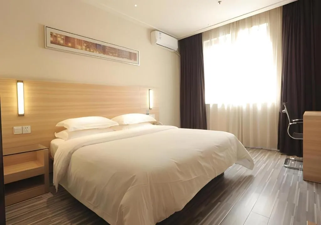 Bed in City Comfort Inn Wuhan Jiqing Street Dazhi Road Metro Station