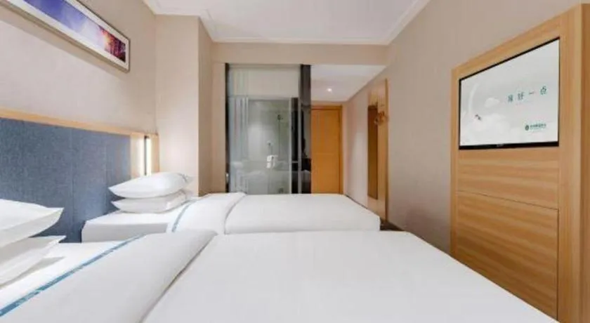 Bed in City Comfort Inn Shanghai International Automobile City Tongji University