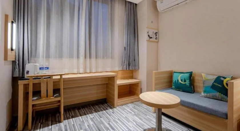 Bed in City Comfort Inn Shanghai International Automobile City Tongji University