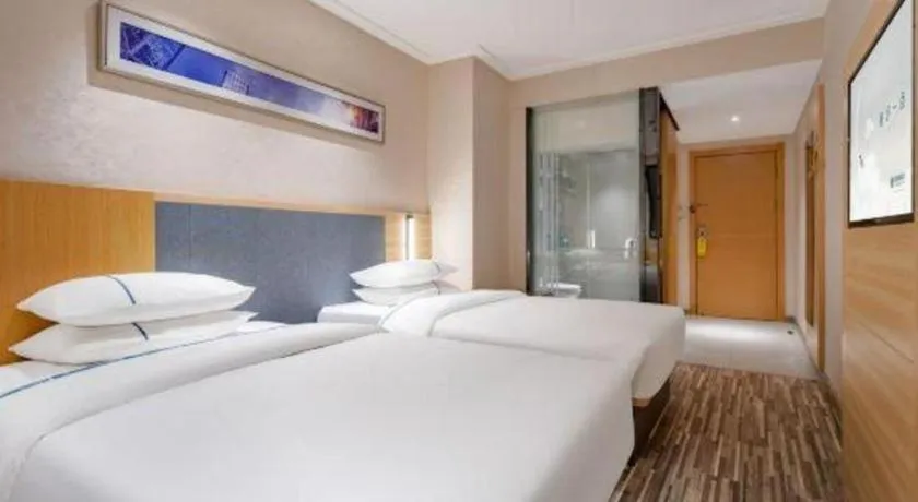 Bed in City Comfort Inn Shanghai International Automobile City Tongji University