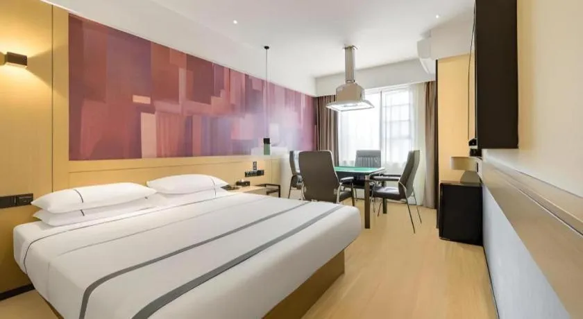 Bed in City Comfort Inn Shenzhen Exhibition Center North Huaqiang Metro Station