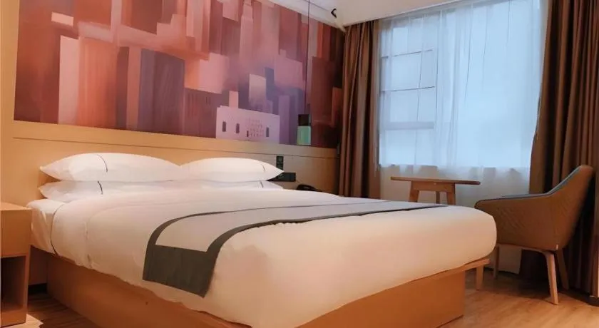 Bed in City Comfort Inn Shenzhen Exhibition Center North Huaqiang Metro Station