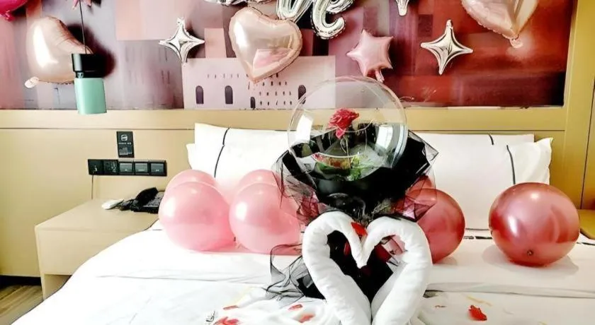 Bed in City Comfort Inn Shenzhen Exhibition Center North Huaqiang Metro Station