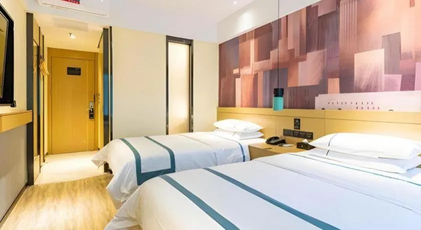 Bed in City Comfort Inn Shenzhen Exhibition Center North Huaqiang Metro Station