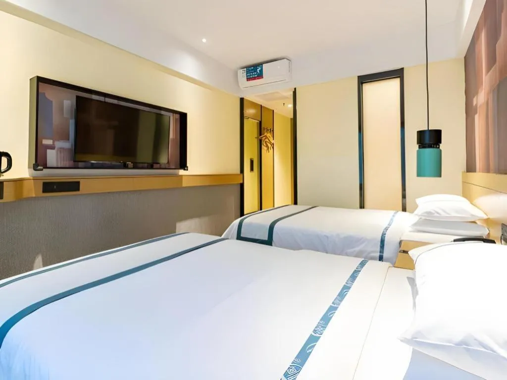 Bed in City Comfort Inn Shenzhen Exhibition Center North Huaqiang Metro Station