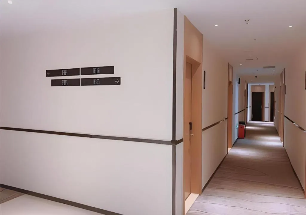 City Comfort Inn Shenzhen Exhibition Center North Huaqiang Metro Station