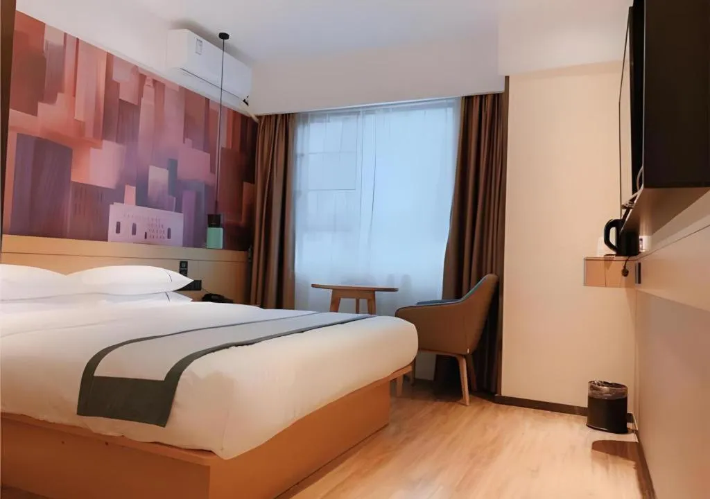 Bed in City Comfort Inn Shenzhen Exhibition Center North Huaqiang Metro Station