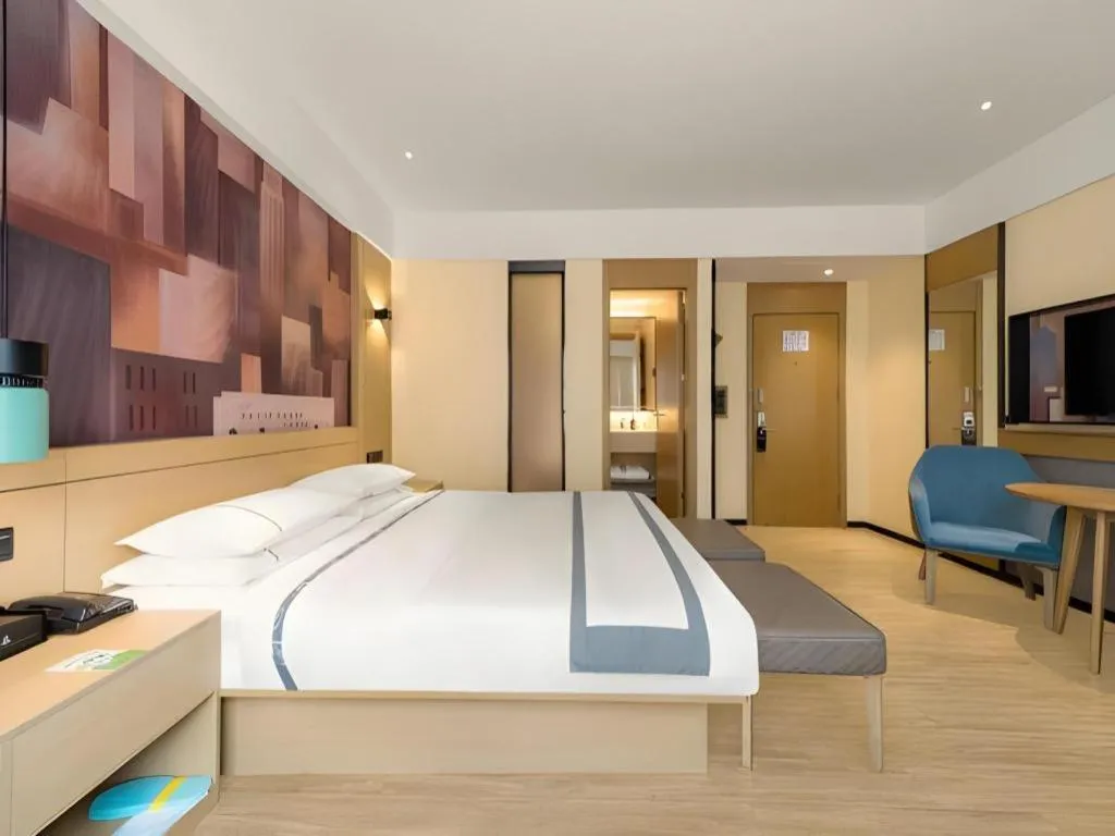 Bed in City Comfort Inn Shenzhen Exhibition Center North Huaqiang Metro Station