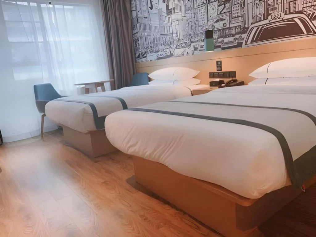 Bed in City Comfort Inn Shenzhen Exhibition Center North Huaqiang Metro Station