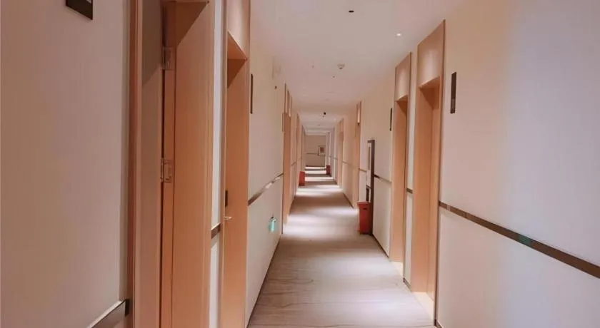 City Comfort Inn Shenzhen Exhibition Center North Huaqiang Metro Station