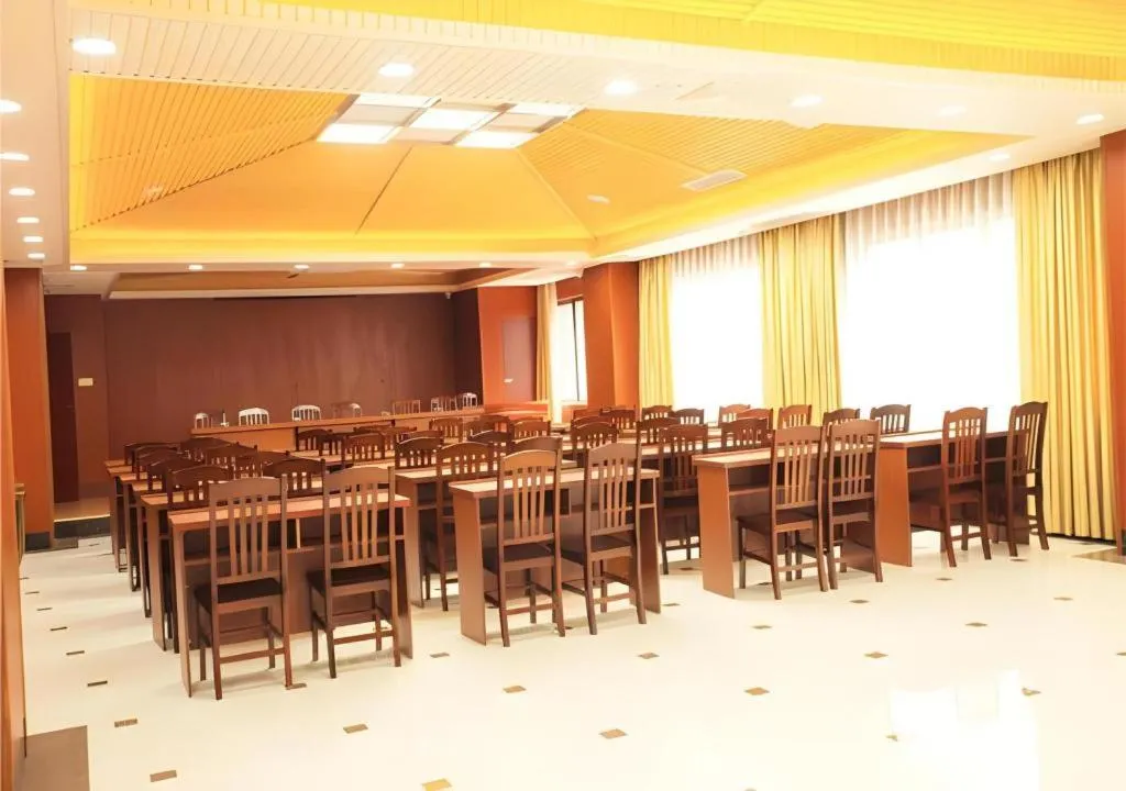 JTOUR Inn Yizhou Hechi College Pedestrian Street