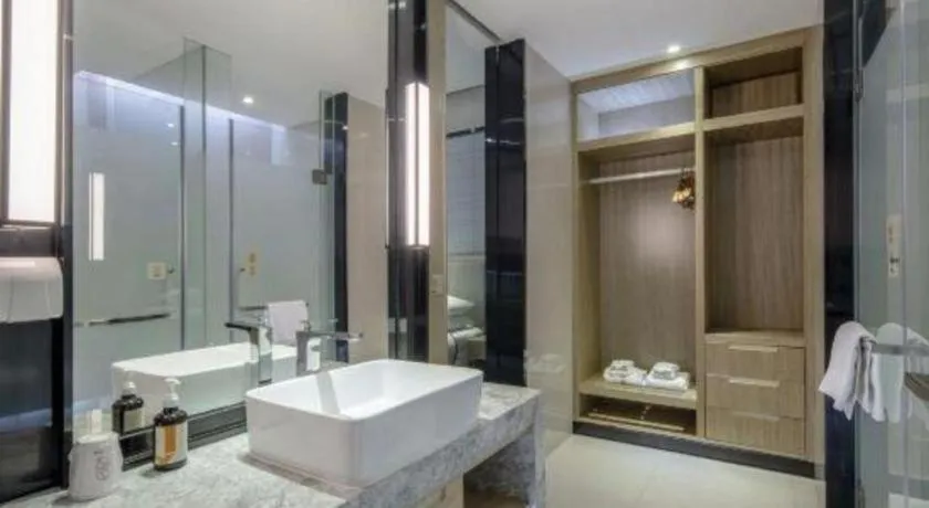 JTOUR Inn Yizhou Hechi College Pedestrian Street