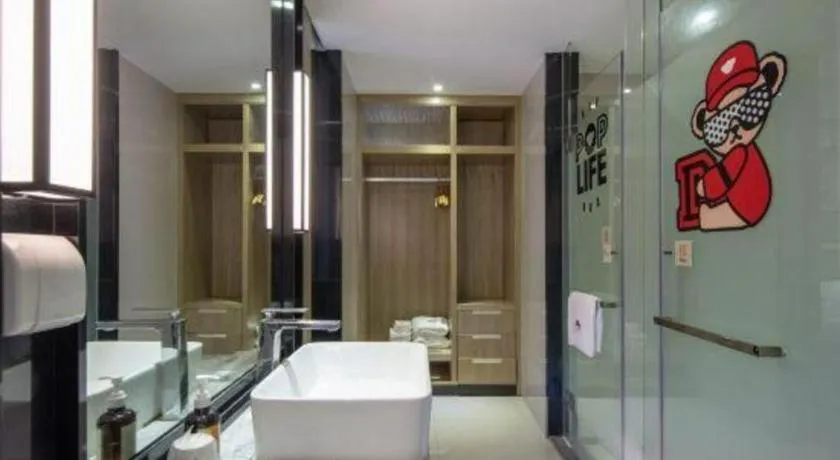 JTOUR Inn Yizhou Hechi College Pedestrian Street