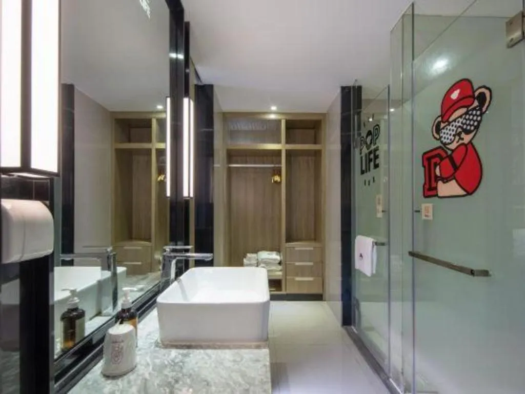 JTOUR Inn Yizhou Hechi College Pedestrian Street