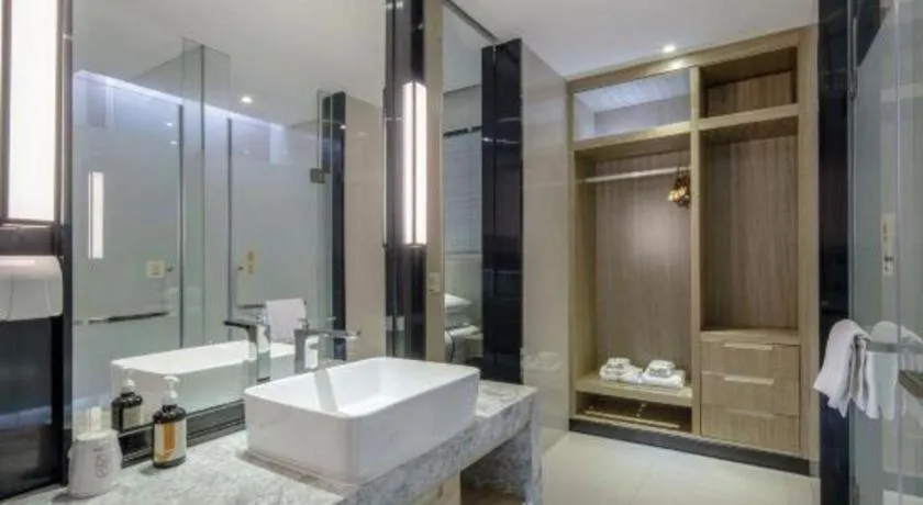 JTOUR Inn Yizhou Hechi College Pedestrian Street